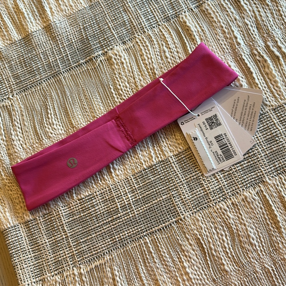 Lululemon Luxtreme Training Headband in Sonic Pink NEW - Picture 7 of 9